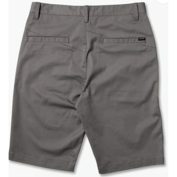 NWT Volcom Vmonty Light Grey shorts Size 42 - Dress Up or Down! - Picture 3 of 5